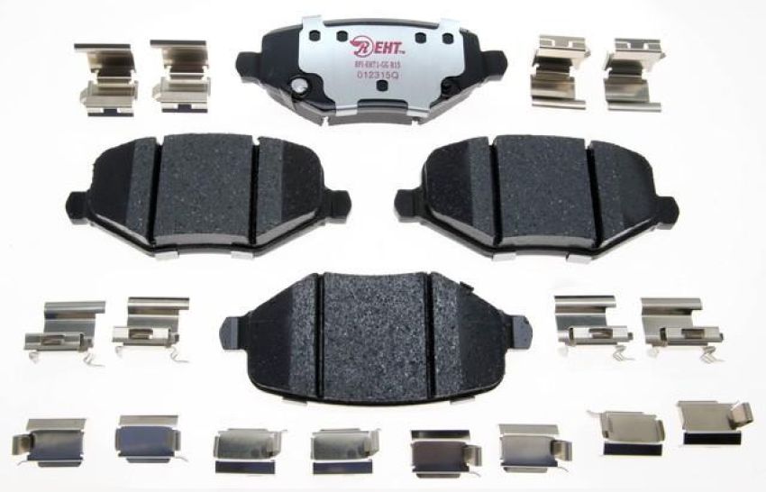 Raybestos EHT1719H Raybestos Element3 Hybrid Brake Pad Set