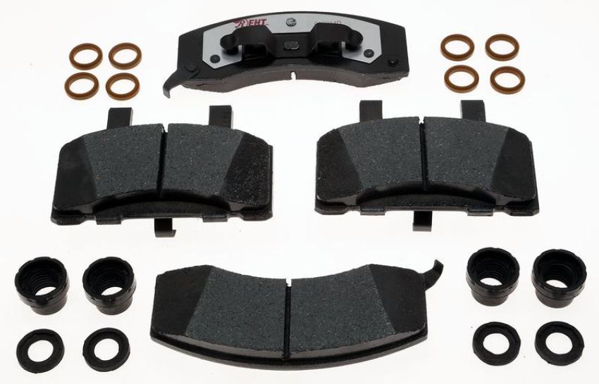 Raybestos EHT370H Raybestos Element3 Hybrid Brake Pad Set
