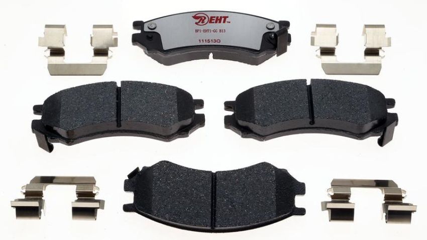 Raybestos EHT507H Raybestos Element3 Hybrid Brake Pad Set