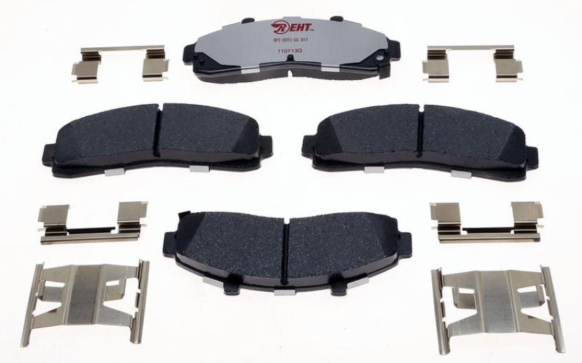 Raybestos EHT652H Raybestos Element3 Hybrid Brake Pad Set