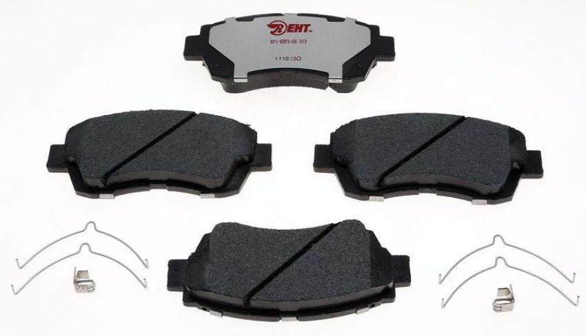 Raybestos EHT697H Raybestos Element3 Hybrid Brake Pad Set