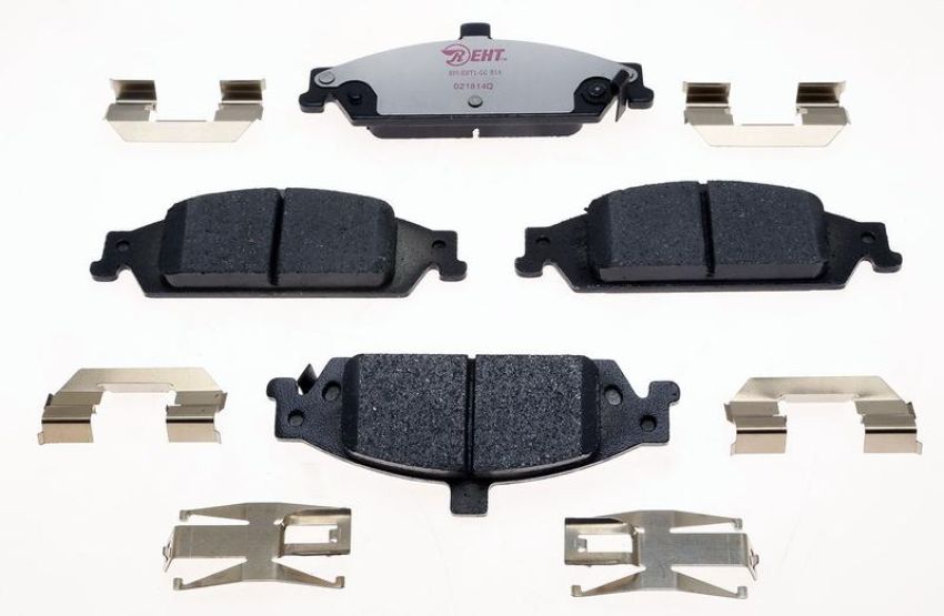 Raybestos EHT727H Raybestos Element3 Hybrid Brake Pad Set