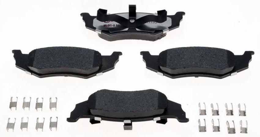 Raybestos EHT782H Raybestos Element3 Hybrid Brake Pad Set