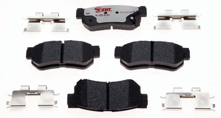 Raybestos EHT813H Raybestos Element3 Hybrid Brake Pad Set