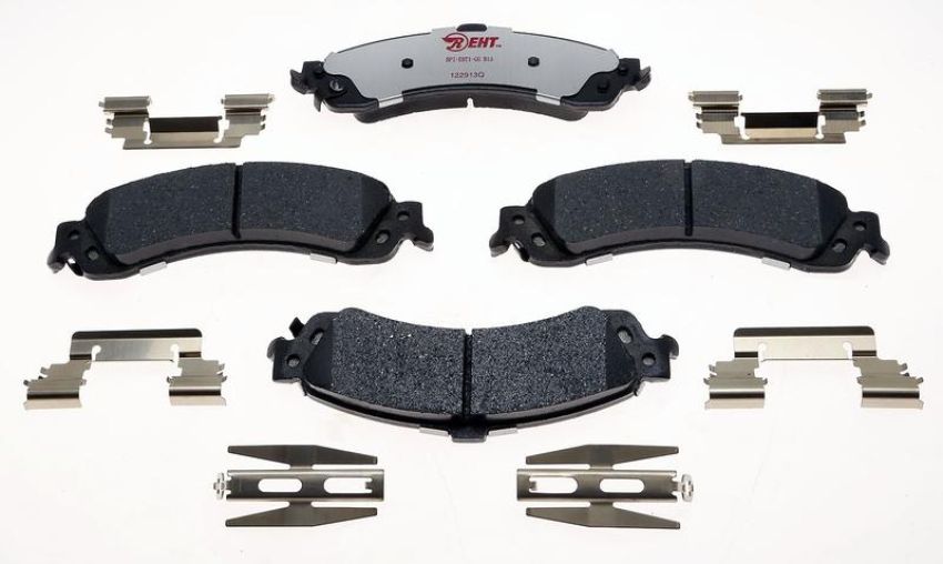Raybestos EHT834H Raybestos Element3 Hybrid Brake Pad Set