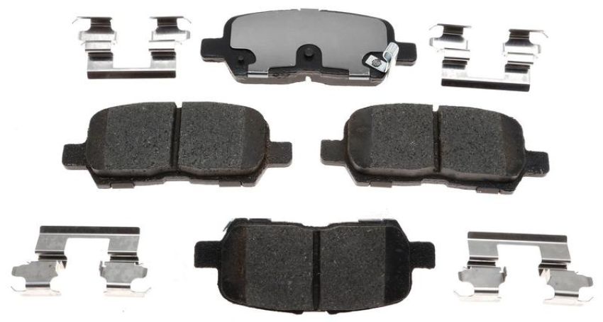 Raybestos EHT999H Raybestos Element3 Hybrid Brake Pad Set