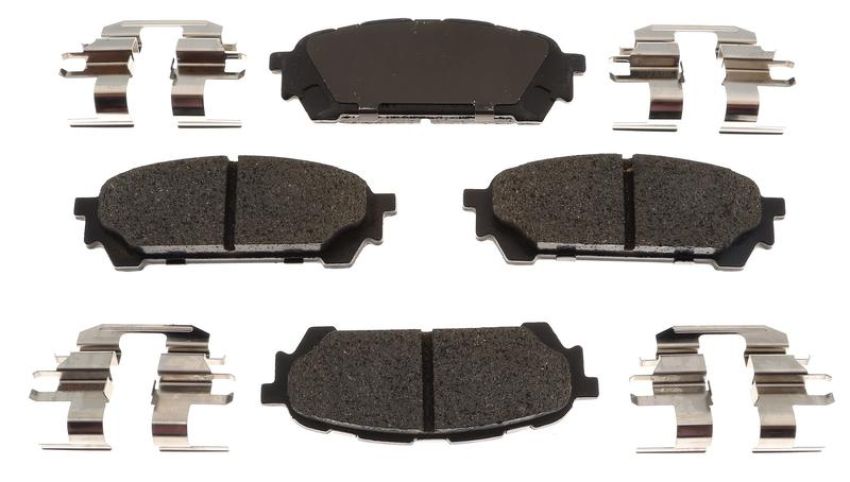 Raybestos MGD1004CH Raybestos R-Line Ceramic Brake Pad Set