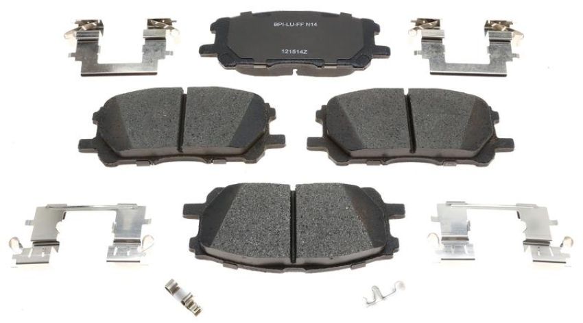 Raybestos MGD1005CH Raybestos R-Line Ceramic Brake Pad Set