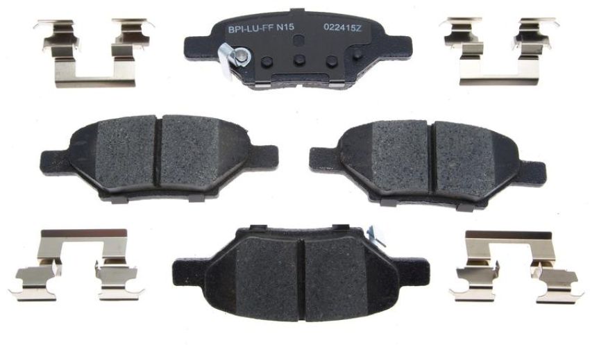 Raybestos MGD1033CH Raybestos R-Line Ceramic Brake Pad Set
