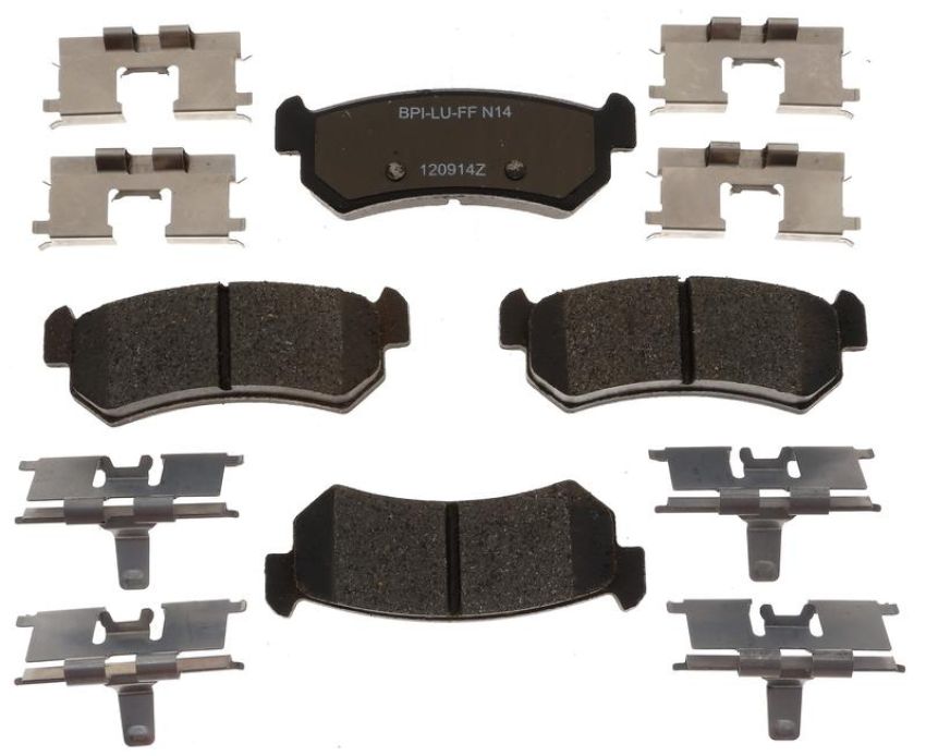 Raybestos MGD1036CH Raybestos R-Line Ceramic Brake Pad Set