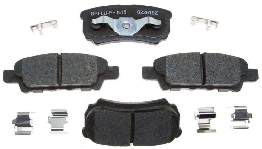 Raybestos MGD1037CH Raybestos R-Line Ceramic Brake Pad Set