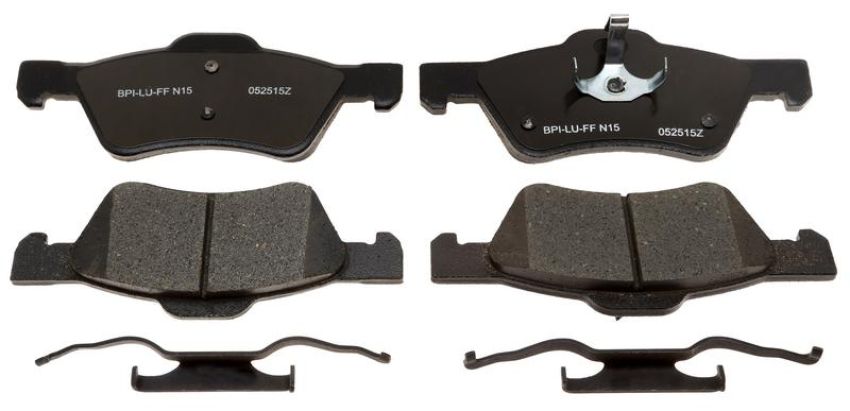 Raybestos MGD1047BCH Raybestos R-Line Ceramic Brake Pad Set