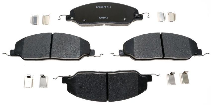 Raybestos MGD1081CH Raybestos R-Line Ceramic Brake Pad Set