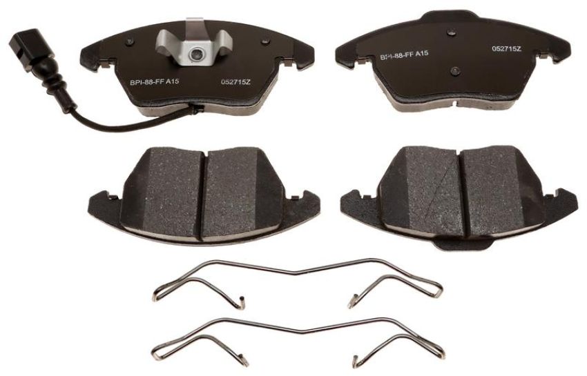 Raybestos MGD1107CH Raybestos R-Line Ceramic Brake Pad Set