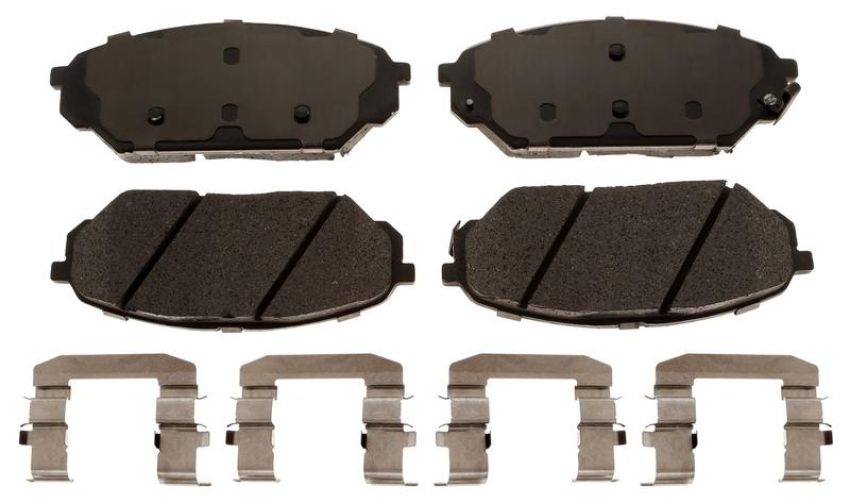 Raybestos MGD1301CH Raybestos R-Line Ceramic Brake Pad Set