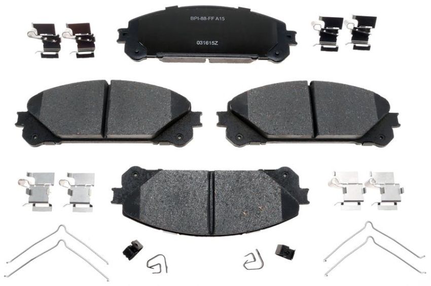 Raybestos MGD1324CH Raybestos R-Line Ceramic Brake Pad Set