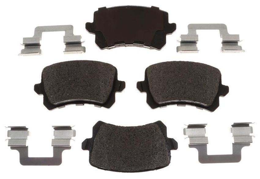 Raybestos MGD1348CH Raybestos R-Line Ceramic Brake Pad Set