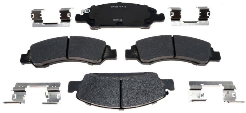 Raybestos MGD1367CH Raybestos R-Line Ceramic Brake Pad Set