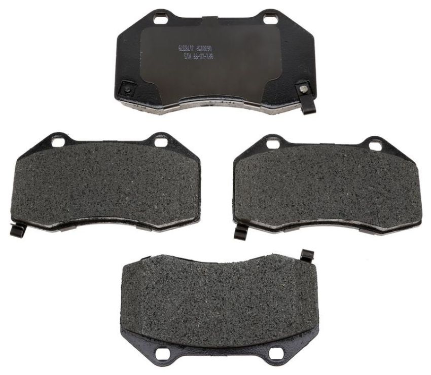 Raybestos MGD1379C Raybestos R-Line Ceramic Brake Pad Set