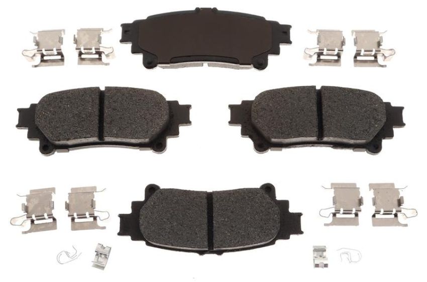 Raybestos MGD1391CH Raybestos R-Line Ceramic Brake Pad Set