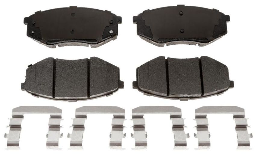 Raybestos MGD1447CH Raybestos R-Line Ceramic Brake Pad Set