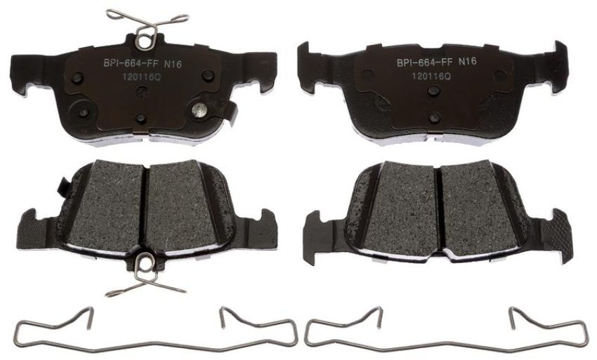 Raybestos MGD1665CH Raybestos R-Line Ceramic Brake Pad Set