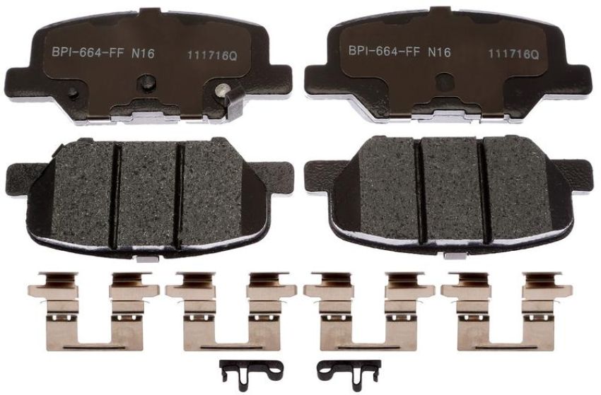 Raybestos MGD1679CH Raybestos R-Line Ceramic Brake Pad Set