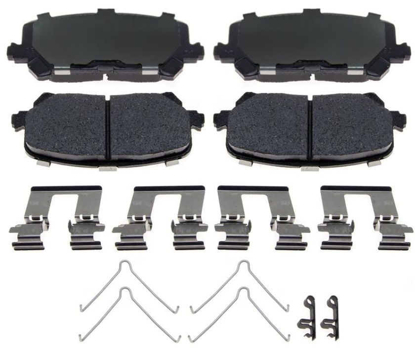 Raybestos MGD1724CH Raybestos R-Line Ceramic Brake Pad Set