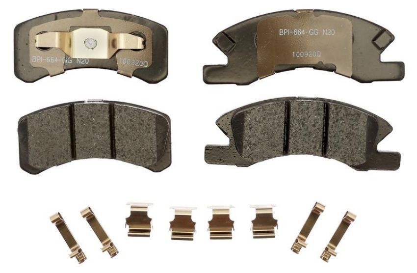 Raybestos MGD1731CH Raybestos R-Line Ceramic Brake Pad Set