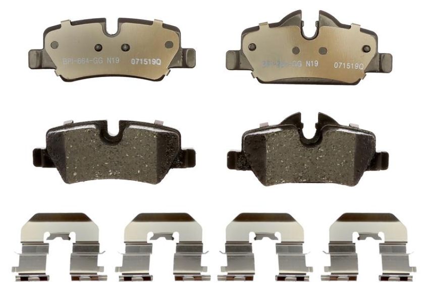 Raybestos MGD1800CH Raybestos R-Line Ceramic Brake Pad Set