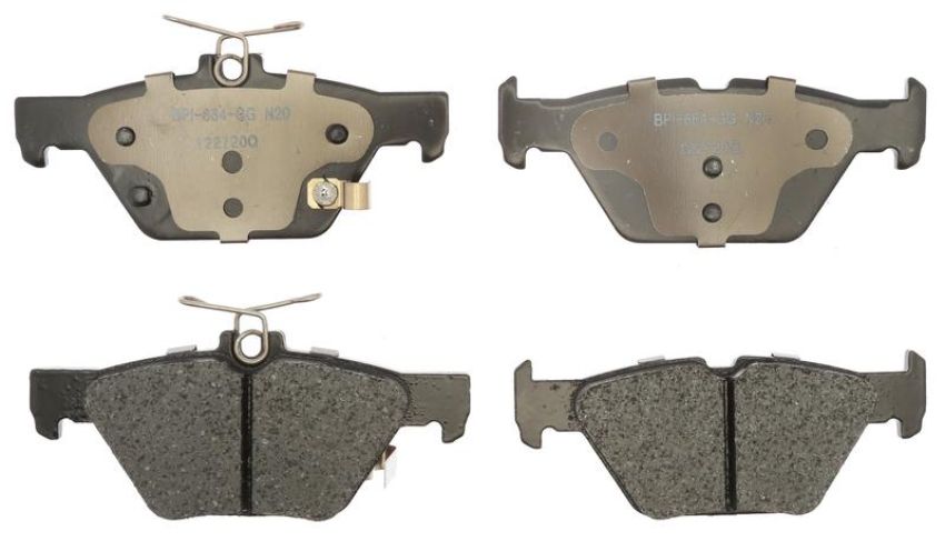 Raybestos MGD1808C Raybestos R-Line Ceramic Brake Pad Set