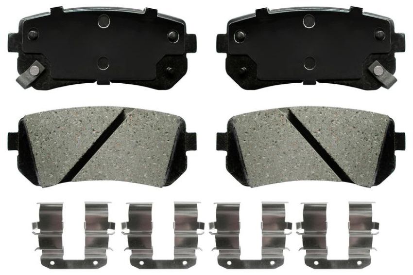 Raybestos MGD1829CH Raybestos R-Line Ceramic Brake Pad Set
