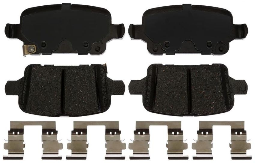 Raybestos MGD1857CH Raybestos R-Line Ceramic Brake Pad Set