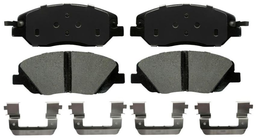 Raybestos MGD1917CH Raybestos R-Line Ceramic Brake Pad Set
