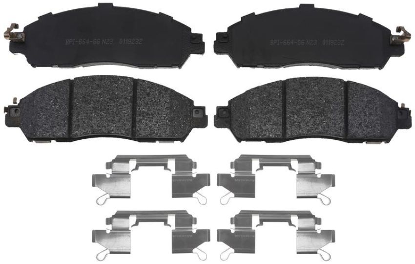 Raybestos MGD2138CH Raybestos R-Line Ceramic Brake Pad Set