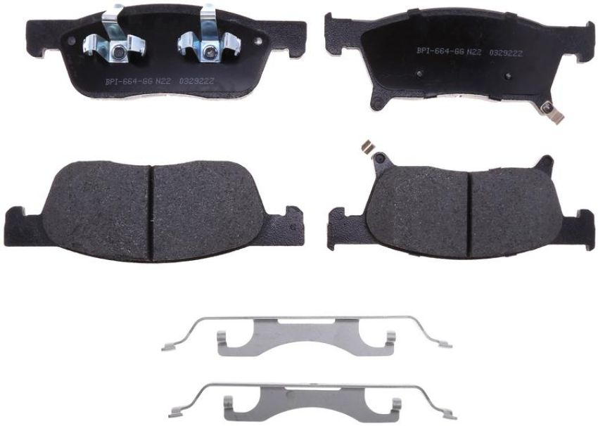 Raybestos MGD2170CH Raybestos R-Line Ceramic Brake Pad Set