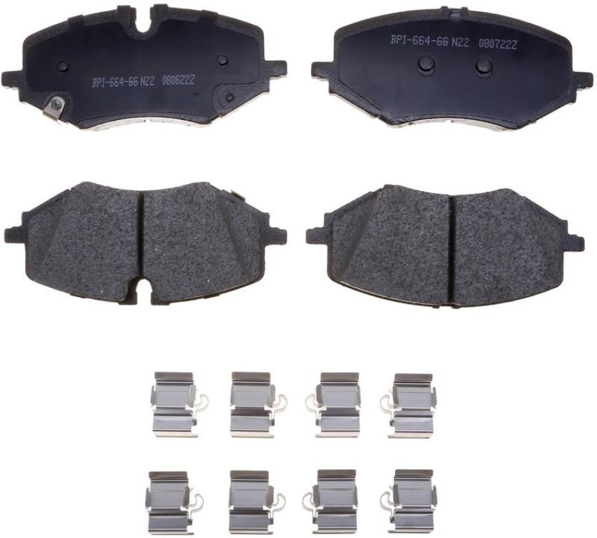 Raybestos MGD2307CH Raybestos R-Line Ceramic Brake Pad Set