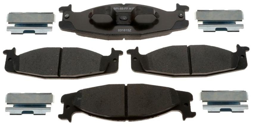 Raybestos MGD632CH Raybestos R-Line Ceramic Brake Pad Set
