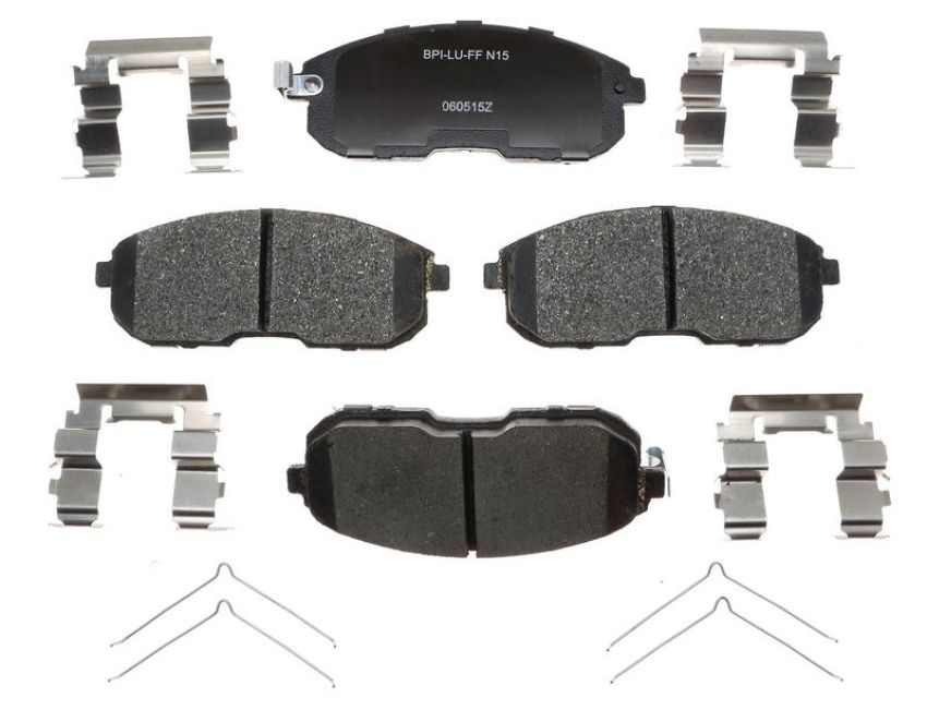 Raybestos MGD653CH Raybestos R-Line Ceramic Brake Pad Set