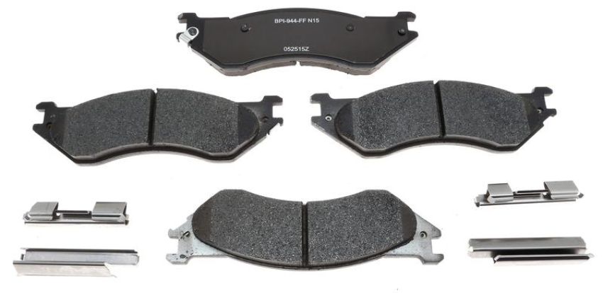 Raybestos MGD702MH Raybestos R-Line Metallic Brake Pad Set