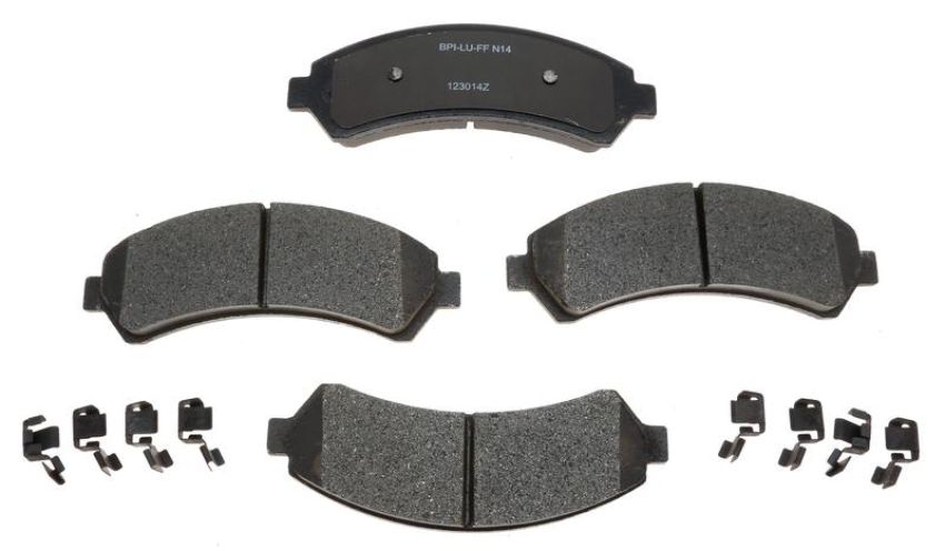 Raybestos MGD726CH Raybestos R-Line Ceramic Brake Pad Set