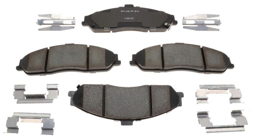 Raybestos MGD731CH Raybestos R-Line Ceramic Brake Pad Set