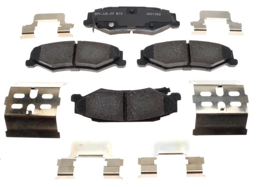 Raybestos MGD732CH Raybestos R-Line Ceramic Brake Pad Set