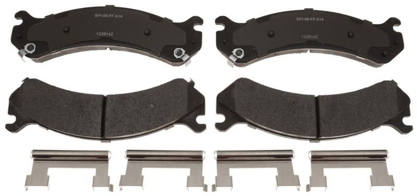 Raybestos MGD784CH Raybestos R-Line Ceramic Brake Pad Set