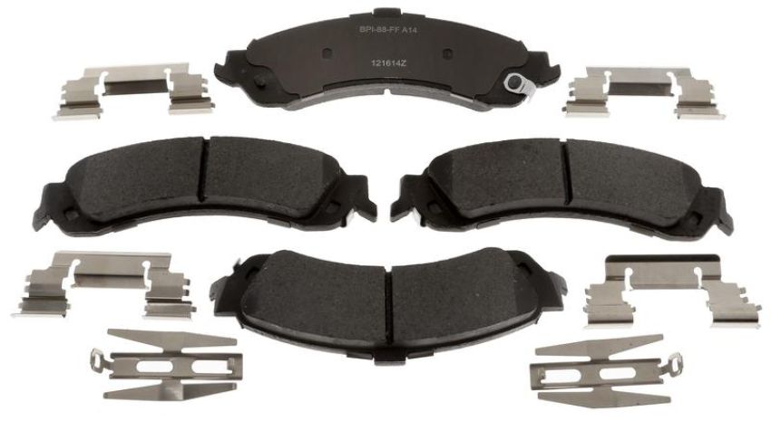 Raybestos MGD834CH Raybestos R-Line Ceramic Brake Pad Set