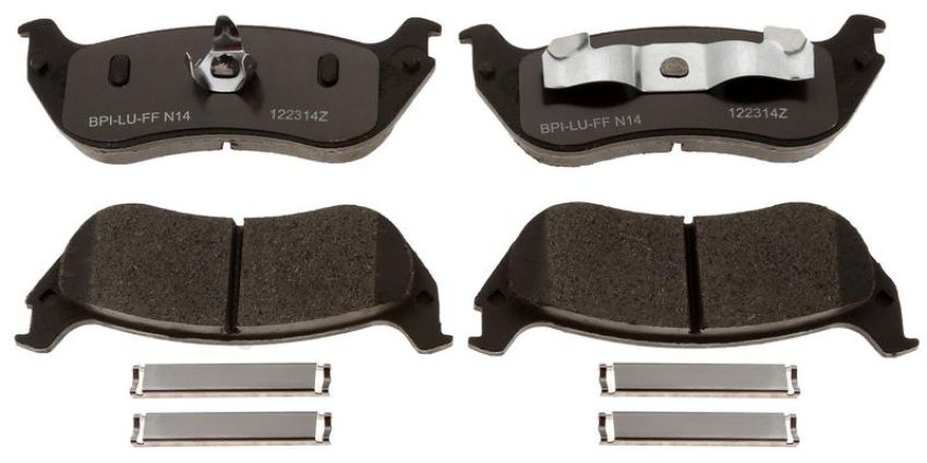 Raybestos MGD881CH Raybestos R-Line Ceramic Brake Pad Set