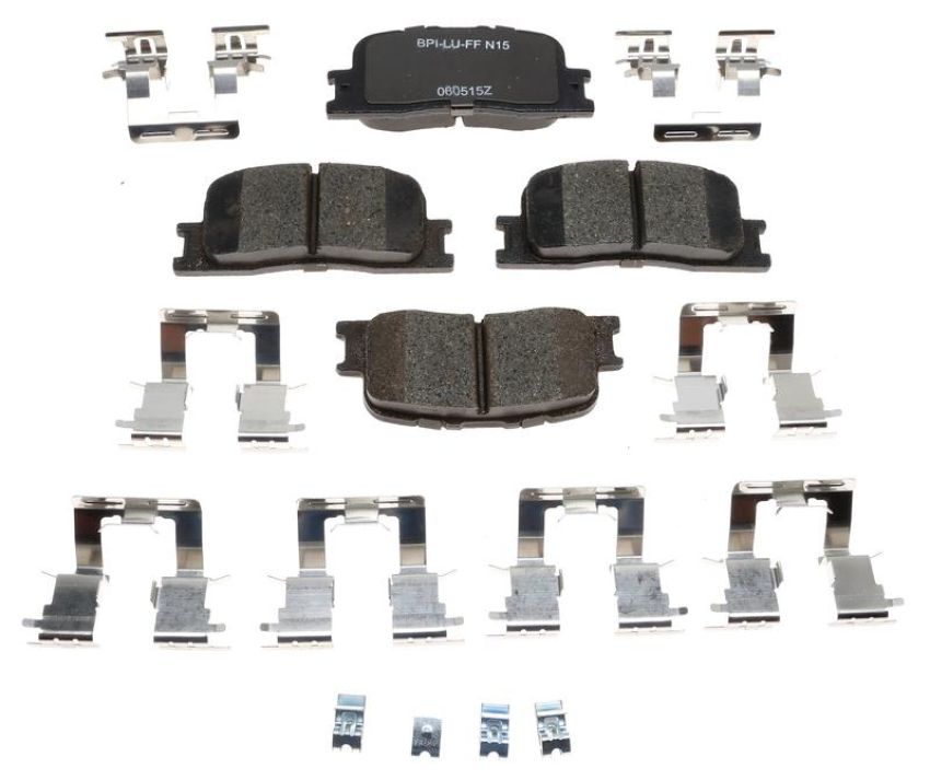 Raybestos MGD885CH Raybestos R-Line Ceramic Brake Pad Set