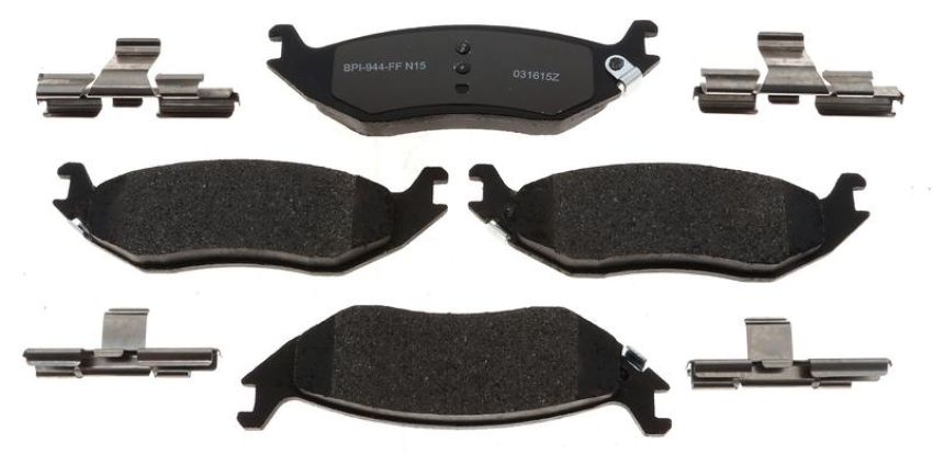 Raybestos MGD898MH Raybestos R-Line Metallic Brake Pad Set