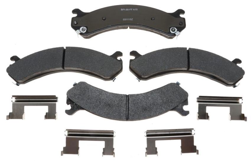 Raybestos MGD909CH Raybestos R-Line Ceramic Brake Pad Set