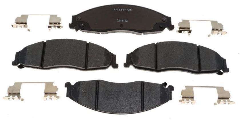 Raybestos MGD921CH Raybestos R-Line Ceramic Brake Pad Set
